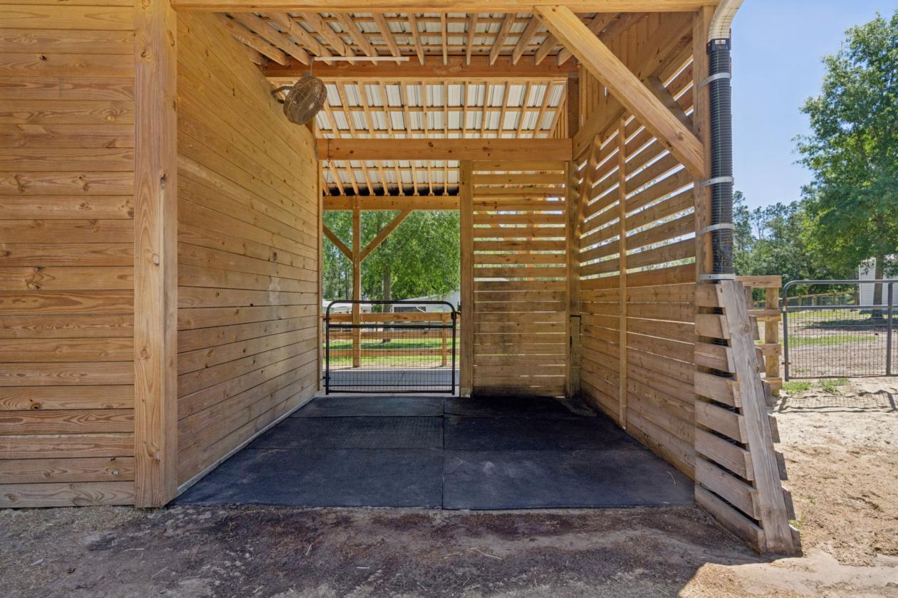 Turnkey Equestrian Retreat near Ocala - photo 16