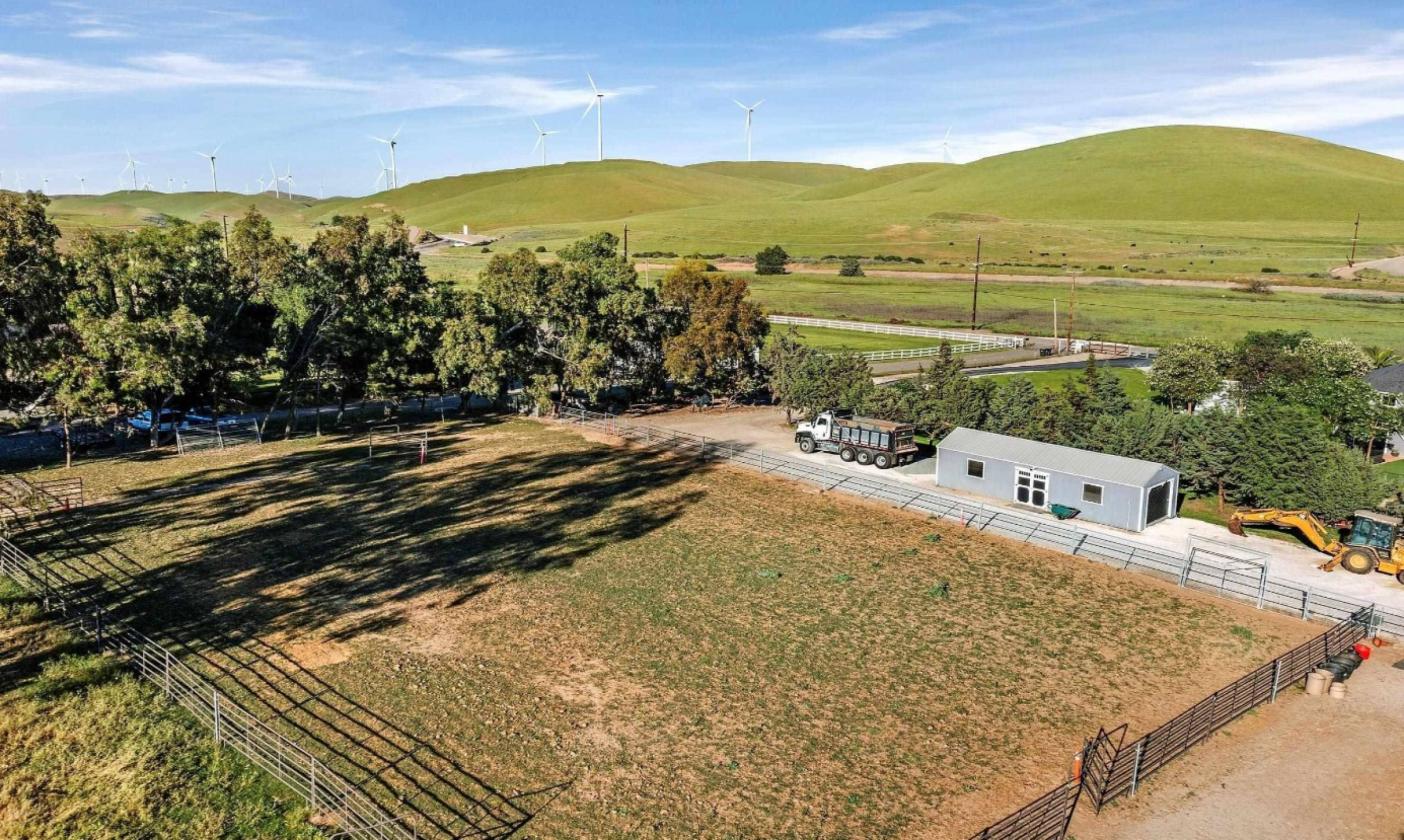 Full Moon Ranch - photo 18