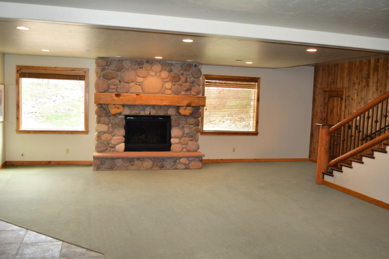 Turn key 10 acre equestrian estate - photo 10