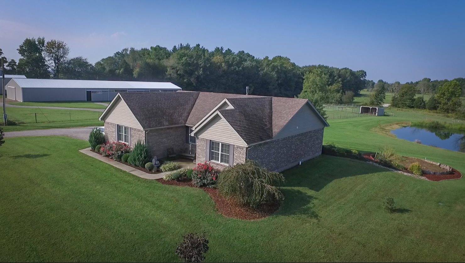 Rare 40+ Acre horse farm Southern Indiana minutes off I65close