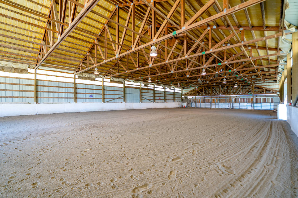 Private Equestrian Facility with Lake Views Moses Lake, Grant County