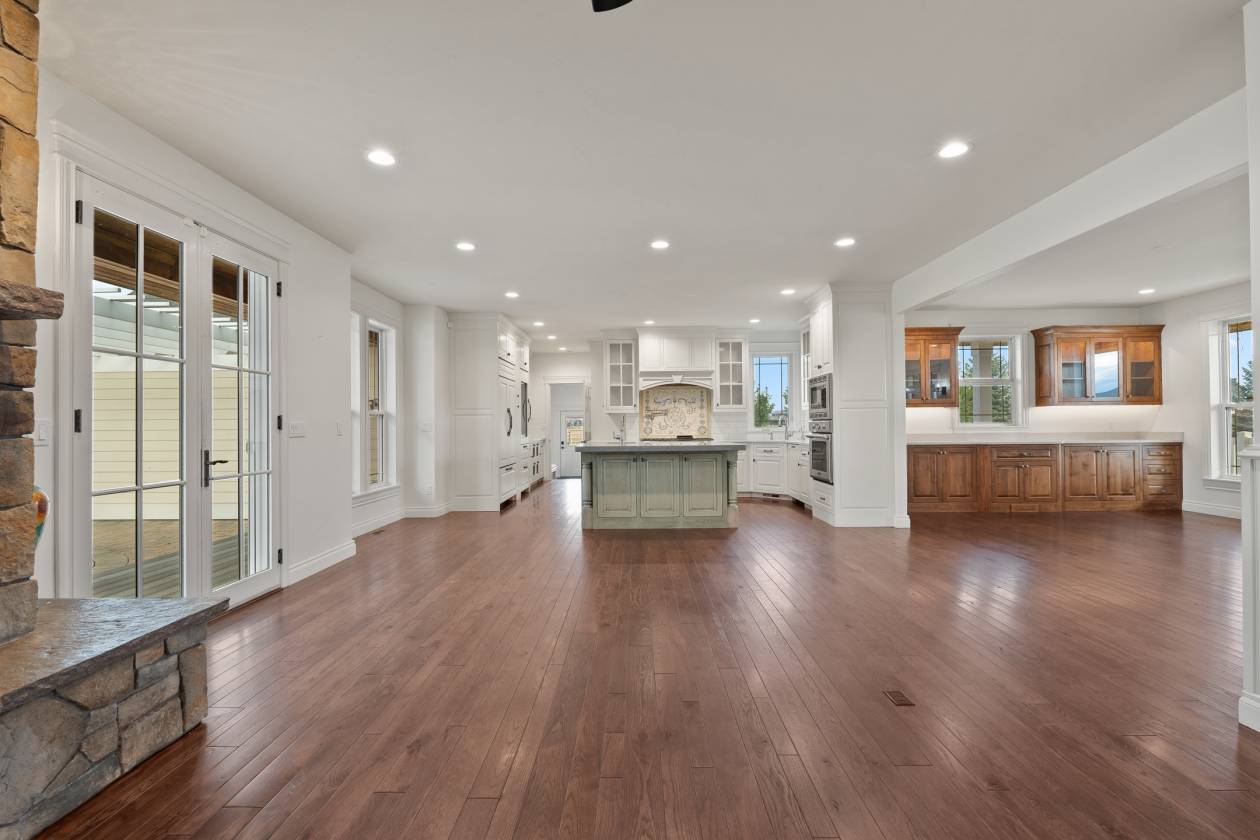 Epitome of Equestrian Luxury in the Heart of NW MT - photo 6