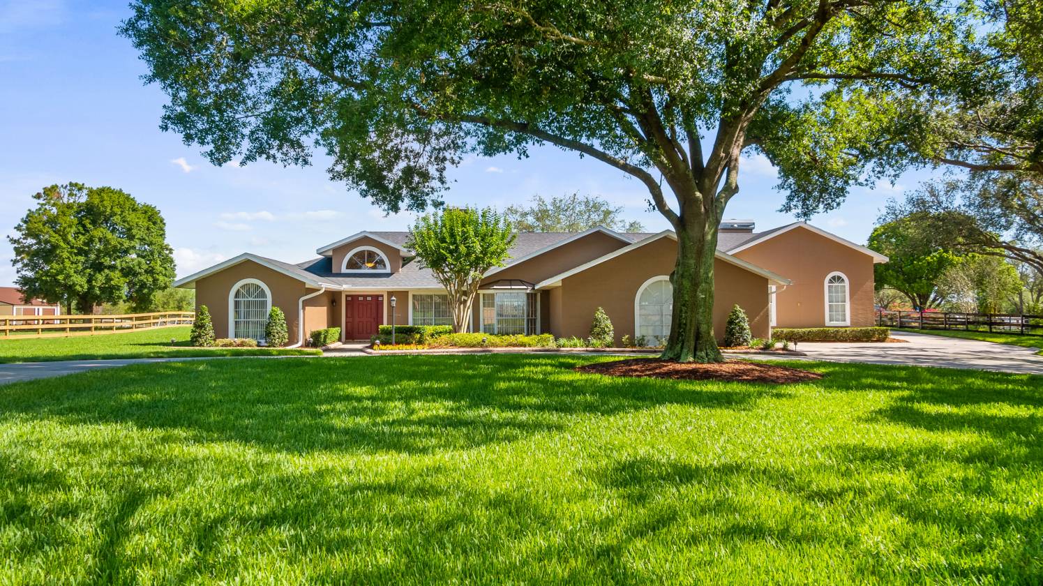 Horse Property for sale.