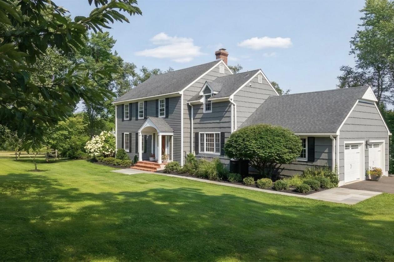 Tewksbury Hobby Farm in Upscale Rural Setting - photo 2