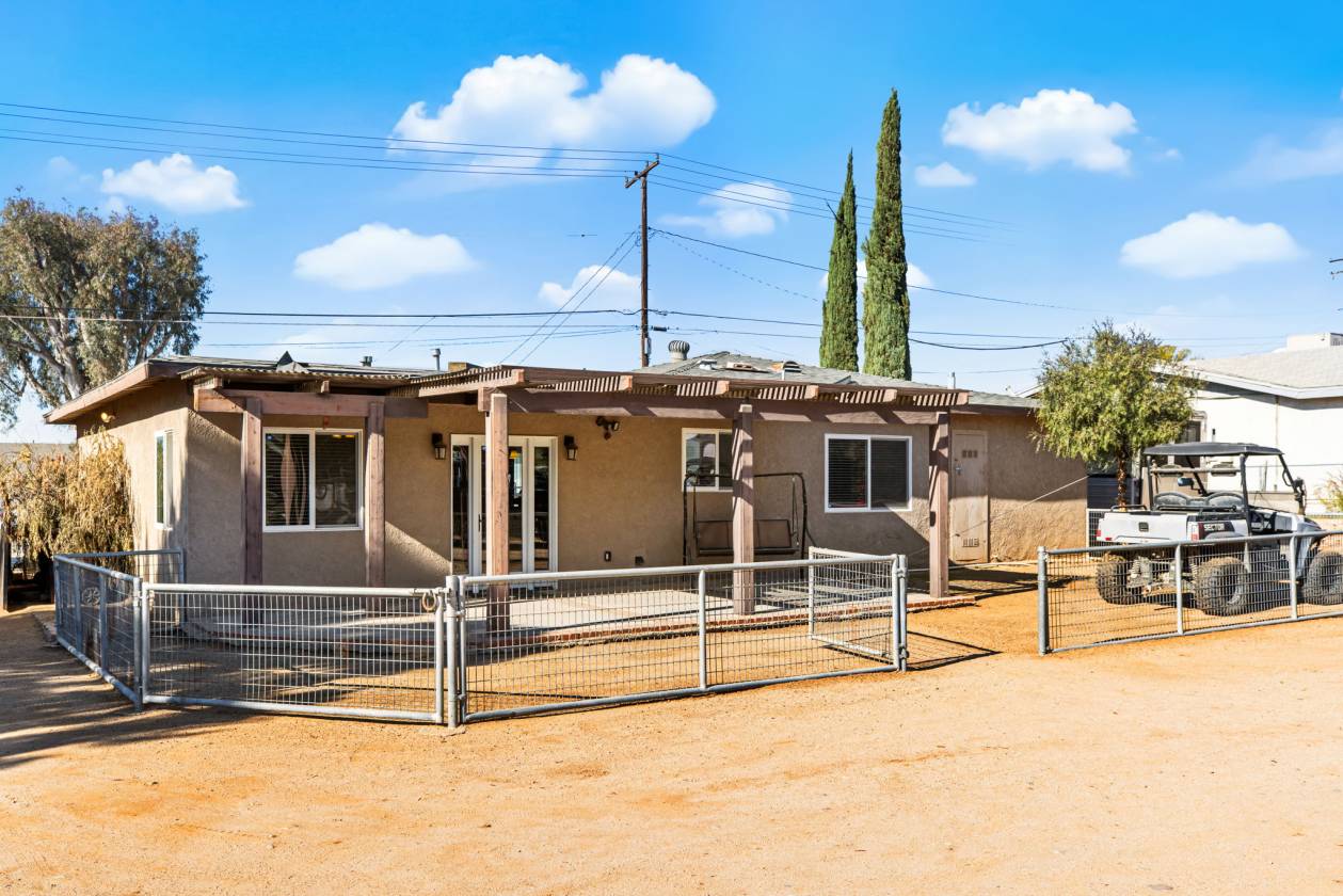 Horse Ranch w/ Arena, Barns, & RV Hookups - photo 20