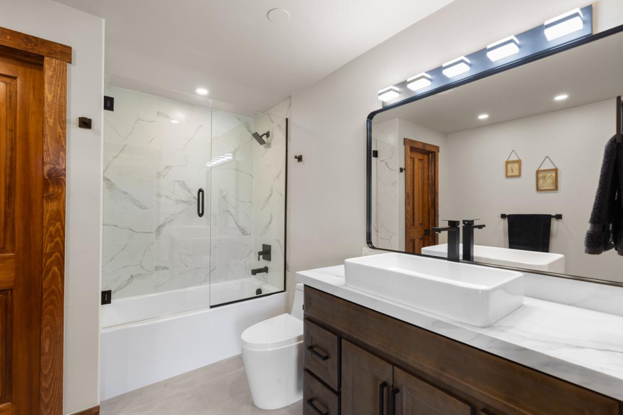 A Luxurious Equestrian Mountain View Estate! - photo 17
