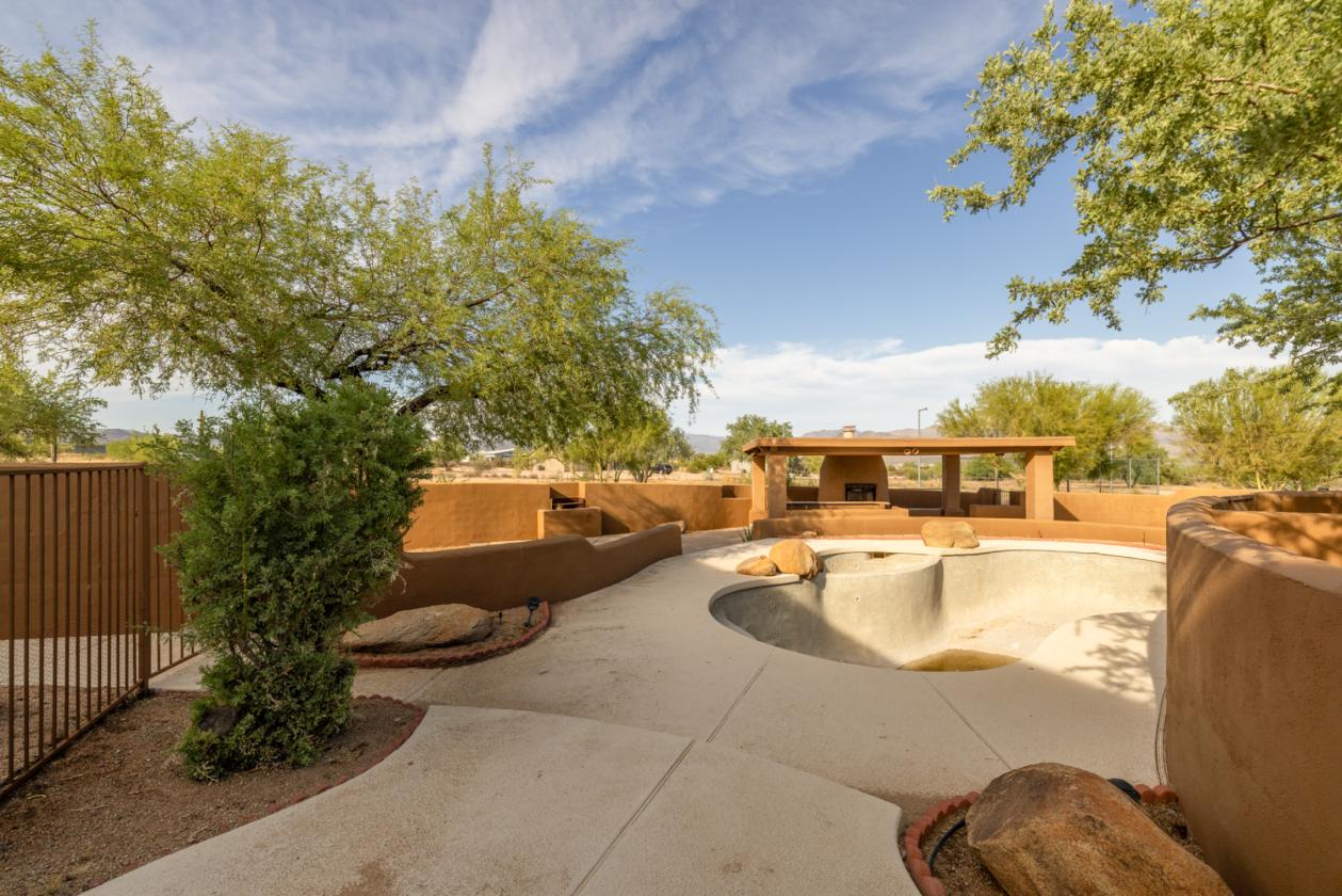 10-AC Luxury Equestrian Estate w/ Panoramic Views - photo 29