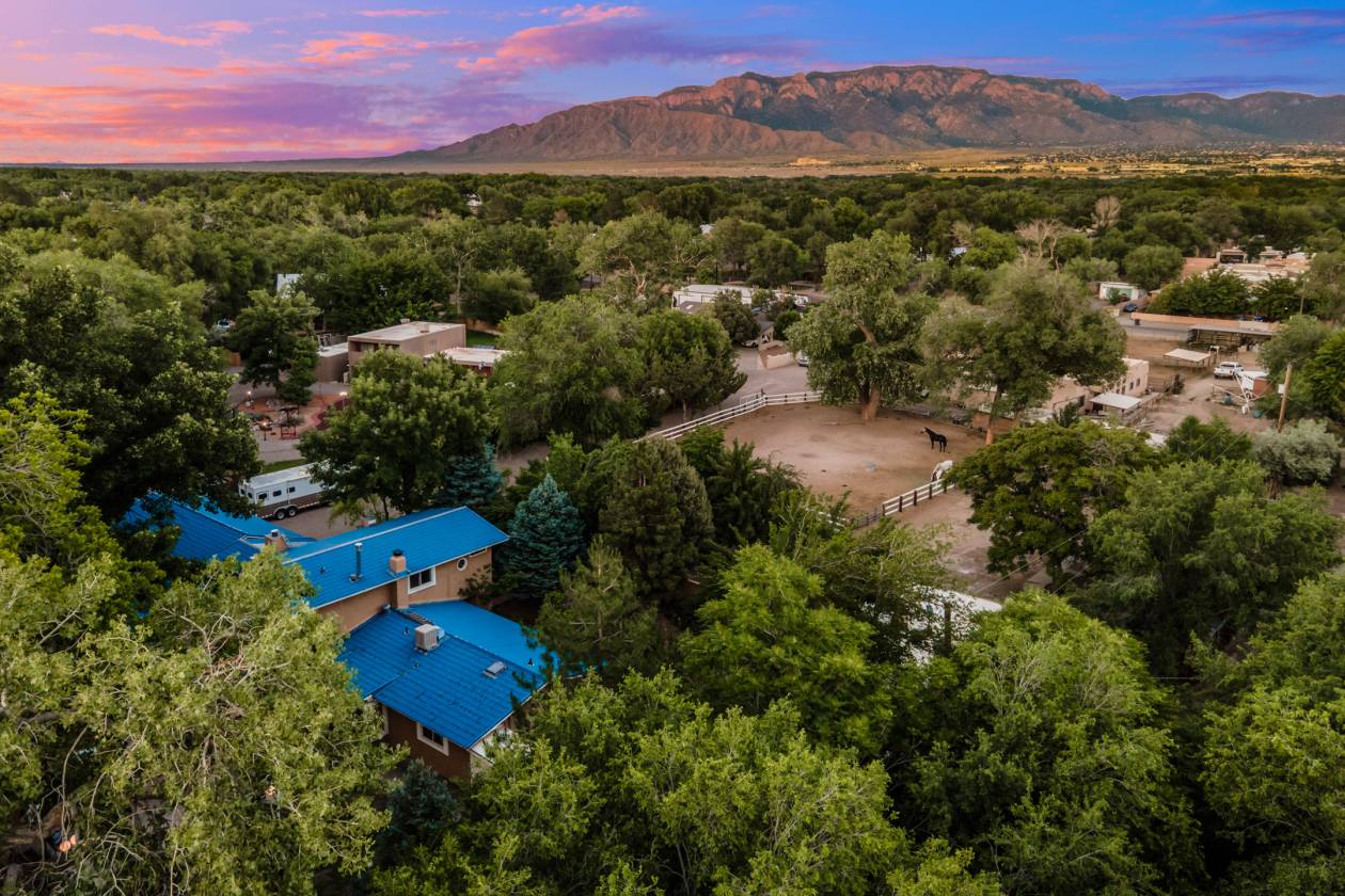 Horse Property for sale.