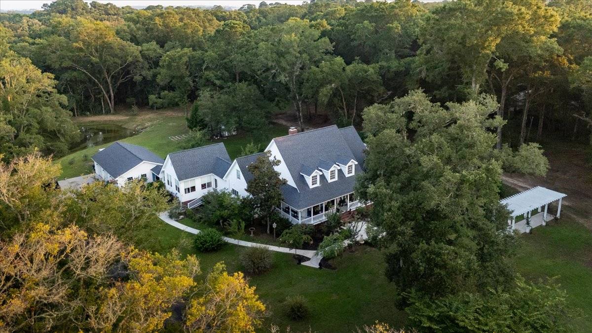 Horse Property for sale.