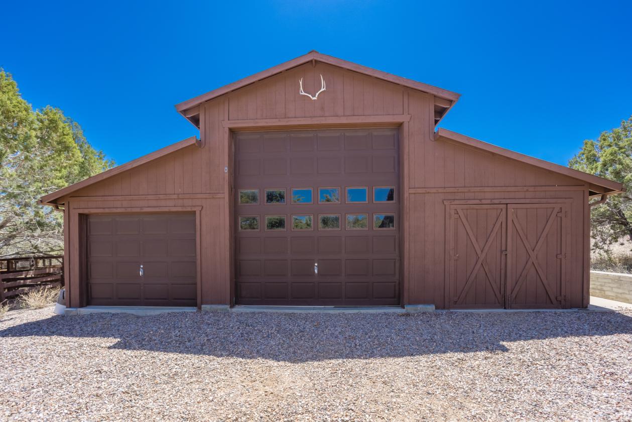 Gentlemans ranch Over 21 acres of Privacy - photo 6