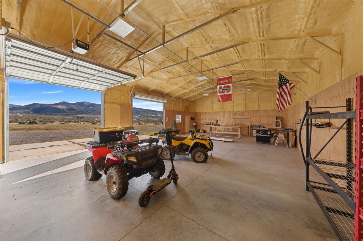 Turnkey equestrian estate w/3 homes and 360 views - photo 14