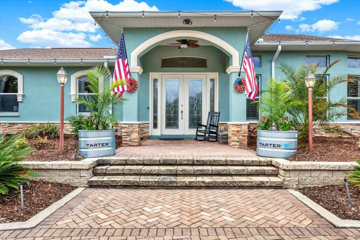Horse Property for sale.