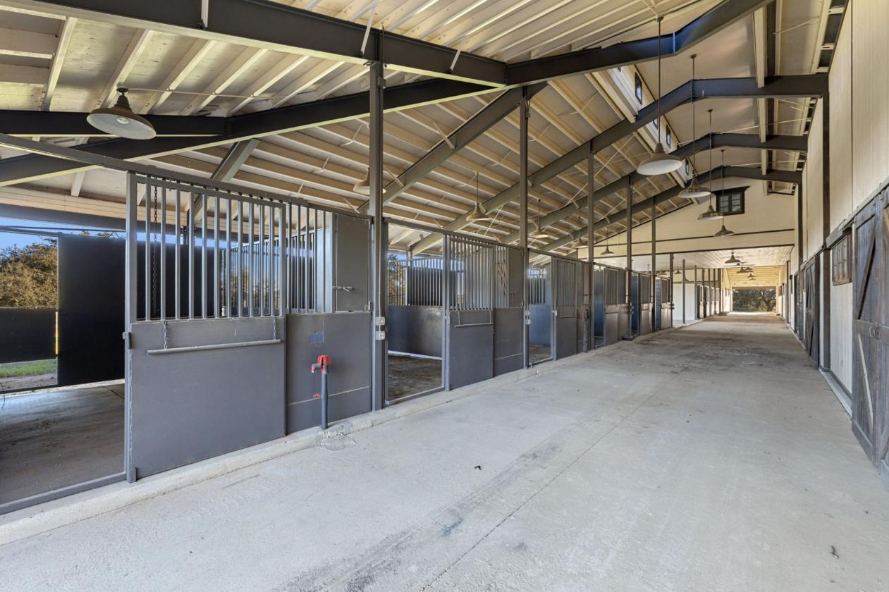 43± AC with Equestrian Barn in Preservation Ranch - photo 16