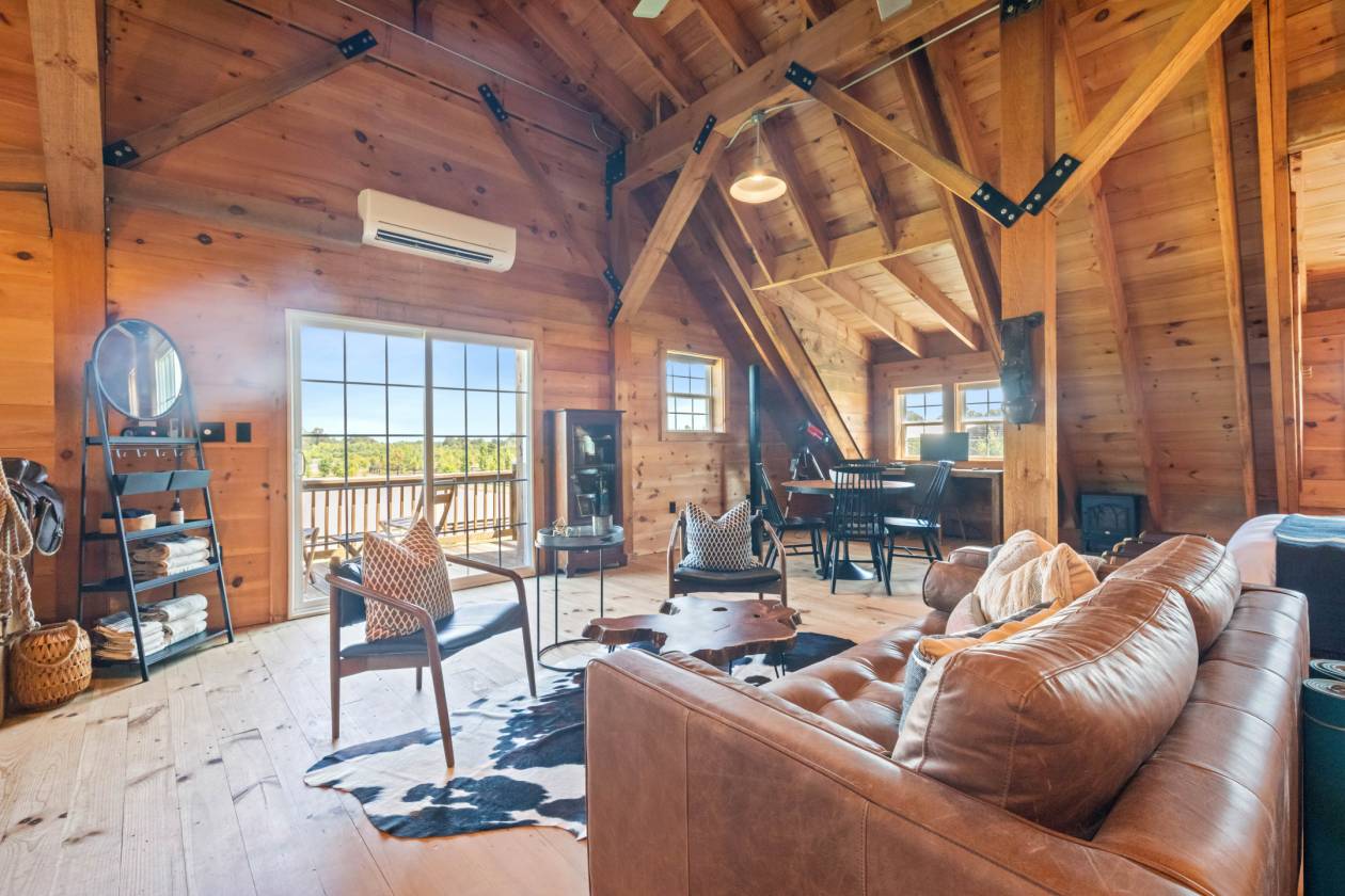 Lovely, turn key equestrian property with 2 arenas - photo 22