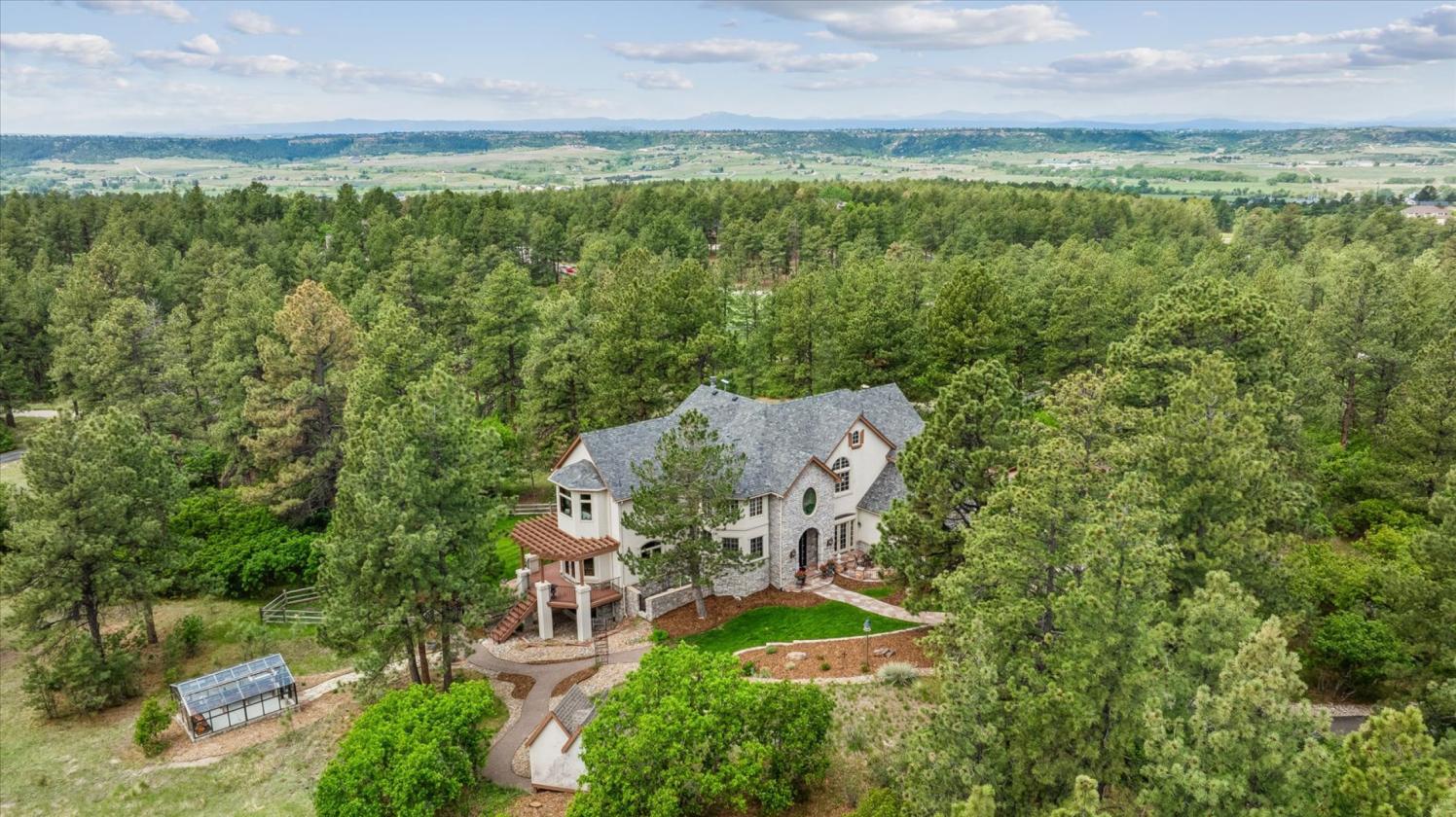 Zoned for horses on 5.13 Acres - photo 2