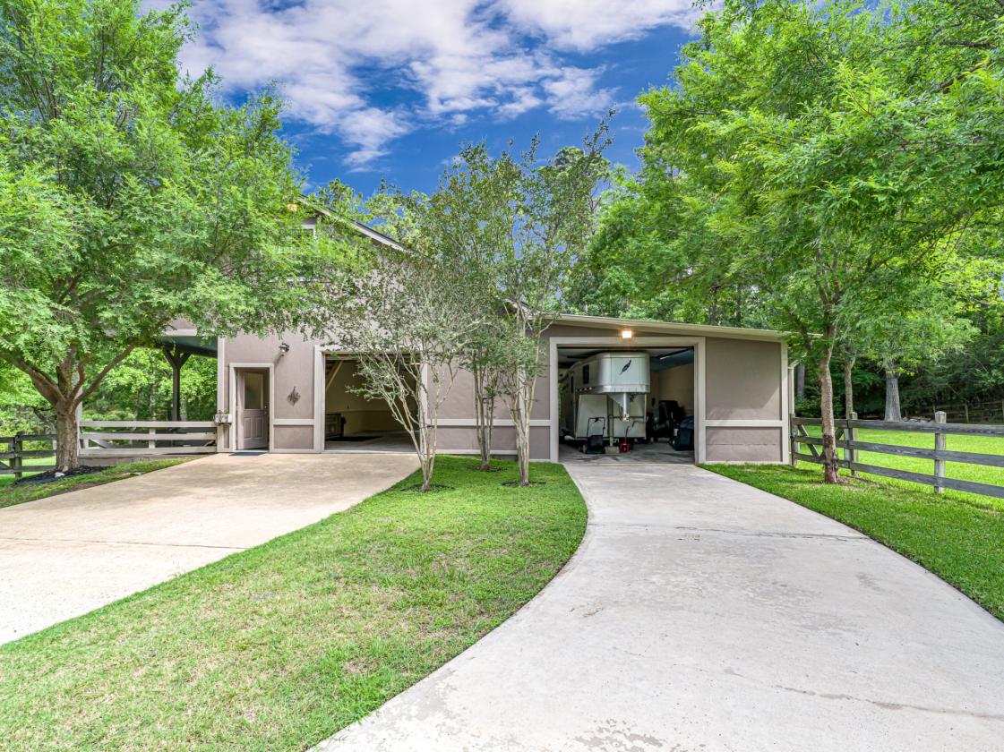 Equestrian-friendly Luxury Property - photo 22