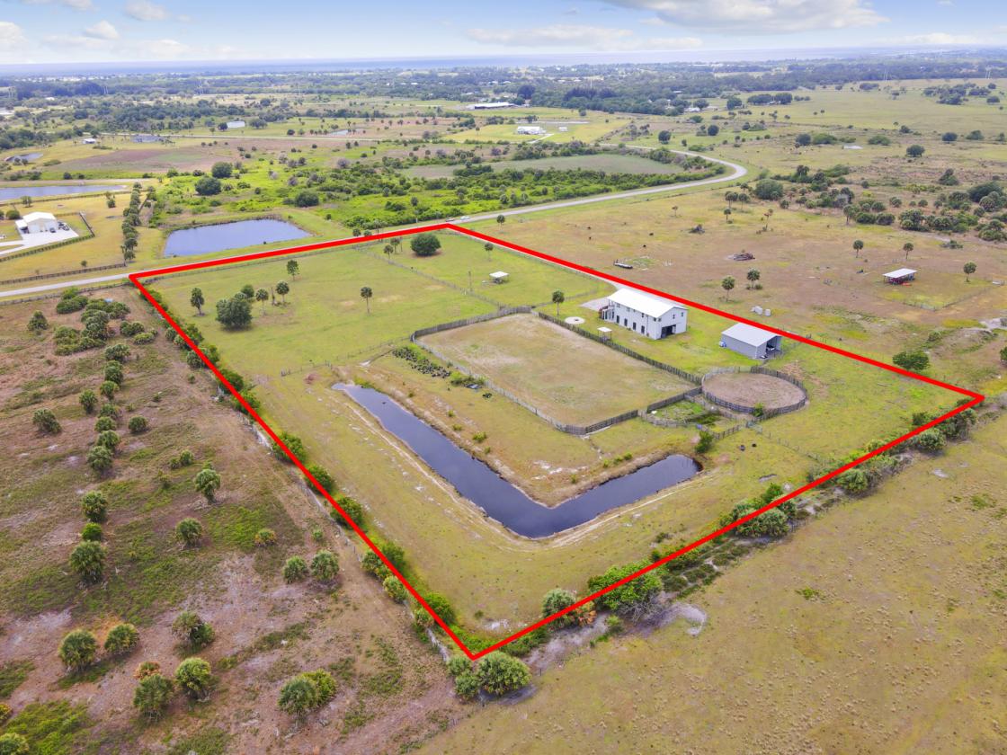 8 STALLS  •  8+ ACRES • ARENA • TURNKEY HOME - photo 25