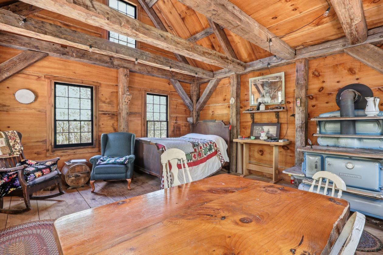 Equestrian Estate with Stunning Antique Farmhouse - photo 22