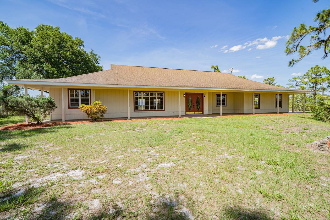 PUNTA GORDA PARADISE 5.01 ACRES IN EQUESTRIAN/RANCH COMMUNITY OF