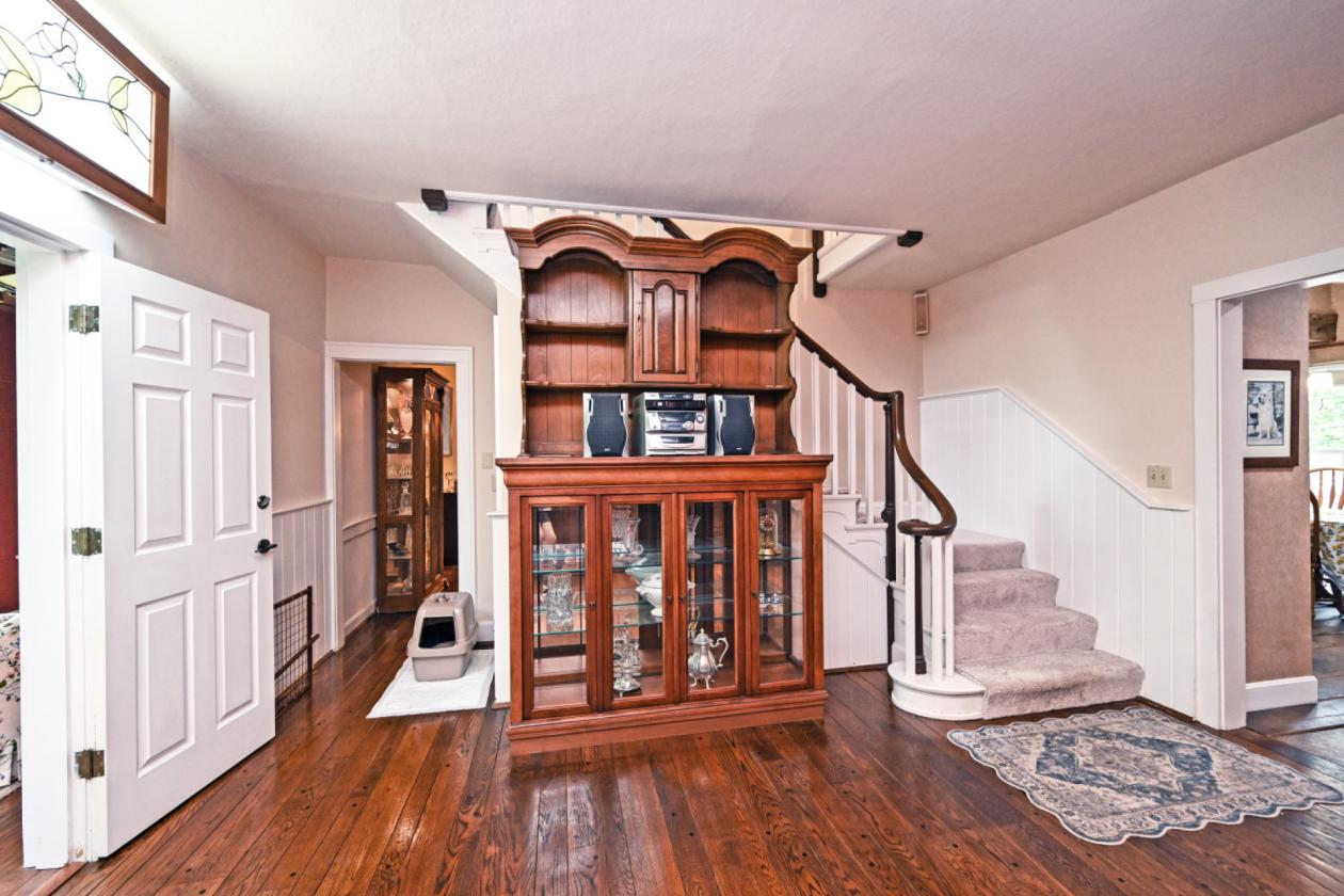 Luxury Equestrian Horse Ranch w/ 6-stall barn! - photo 25