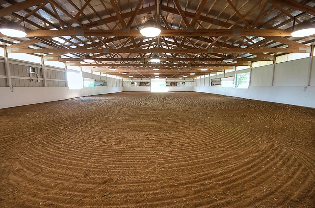 Morris horse farm with heated stable & Indoor - photo 17