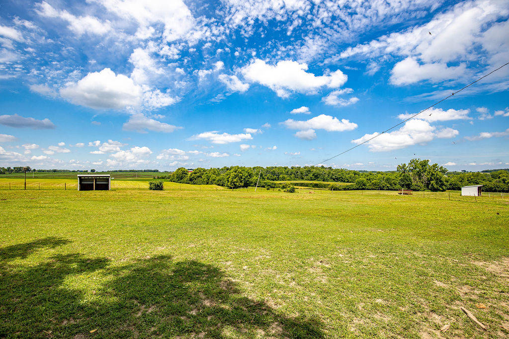 Historic home and horse property for sale with fishing pond... Oxford