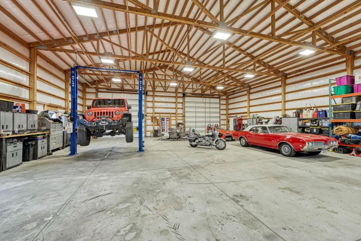 Timeless Equestrian Living Made for Entertaining - photo 8