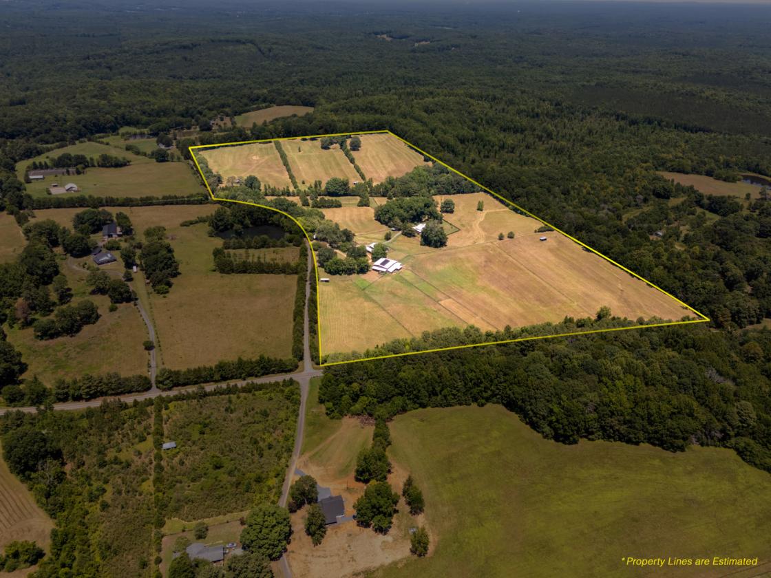 62+ Ac. Horse Property for Sale with Amazing Views - photo 3
