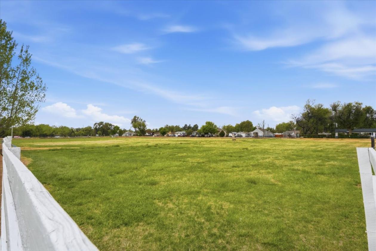 21.6 acres, 2 Homes, Water Rights, Horse Amenities - photo 27