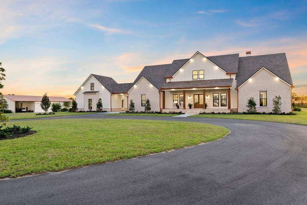 Horse Property for sale.