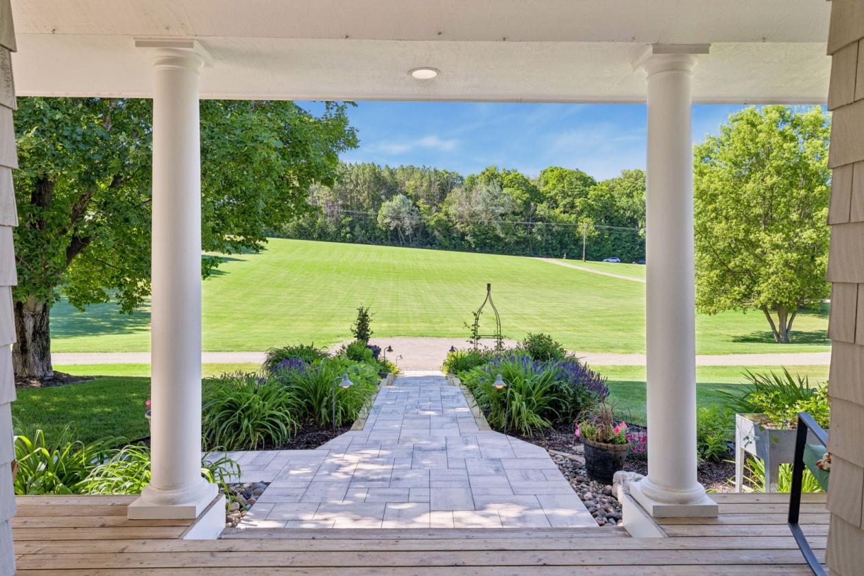 Stunning 5.73 Acre - Equestrian Friendly - Updated - photo 6