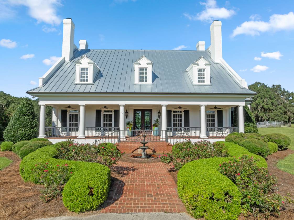 Horse Property for sale.