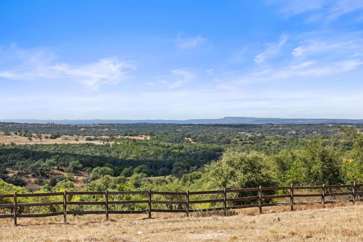 43± AC with Equestrian Barn in Preservation Ranch - photo 6