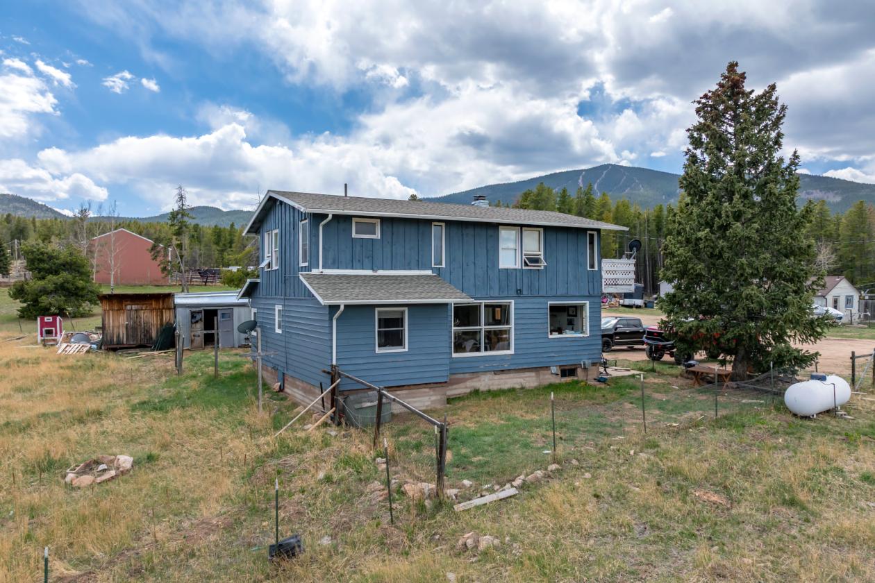 7.8 acres with 4 rentals - photo 18