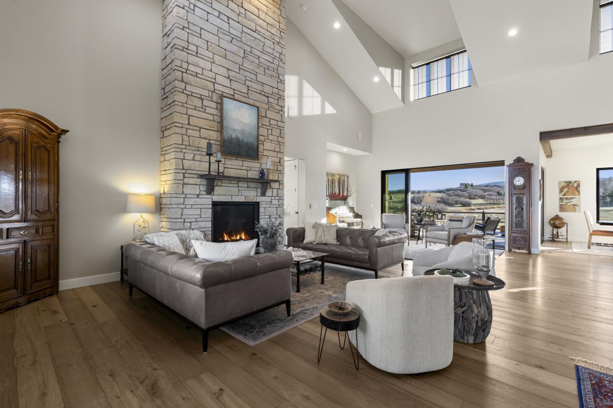 Exceptional Mountain Residence with Room for Horses - photo 4