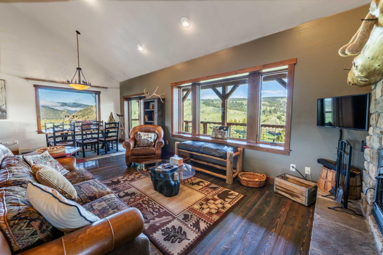 Extraordinary 13.27-Acre Mountain Retreat - photo 23