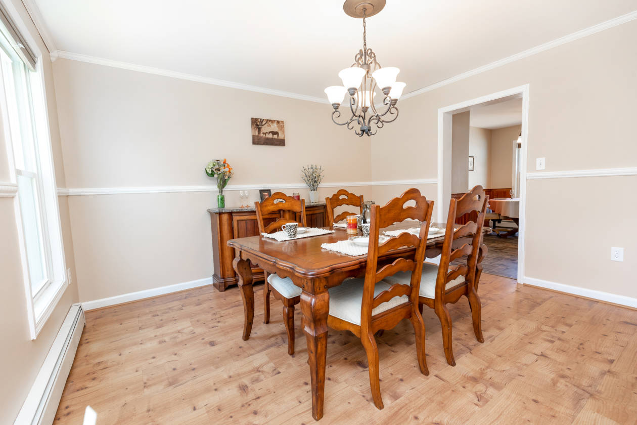 Horse Property with in law and Lake Manchaug access Sutton, Worcester