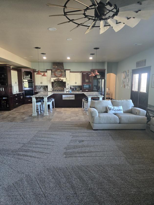 Custom Bardominium Home, New Barn, Indoor Arena! - photo 7