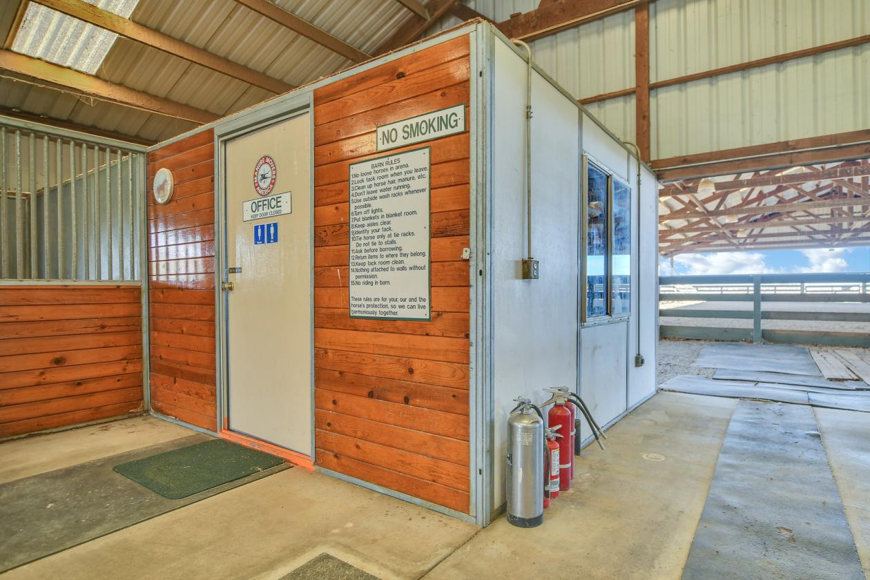 Brentwood 10 Acres with Custom Home, Covered Arena - photo 25