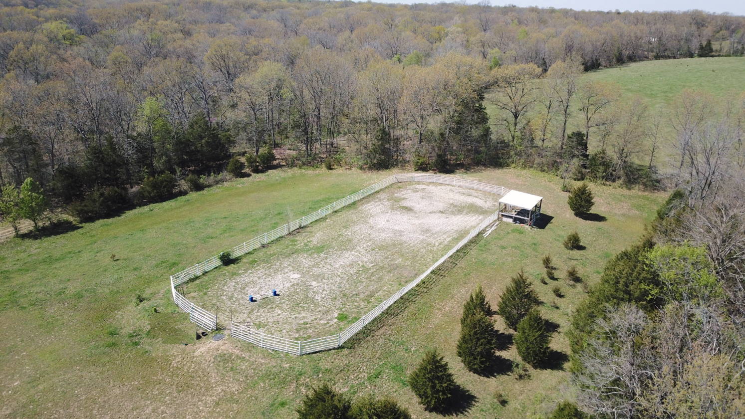Large Ranch home 14+/ acres in Wentzville schools 4 stall