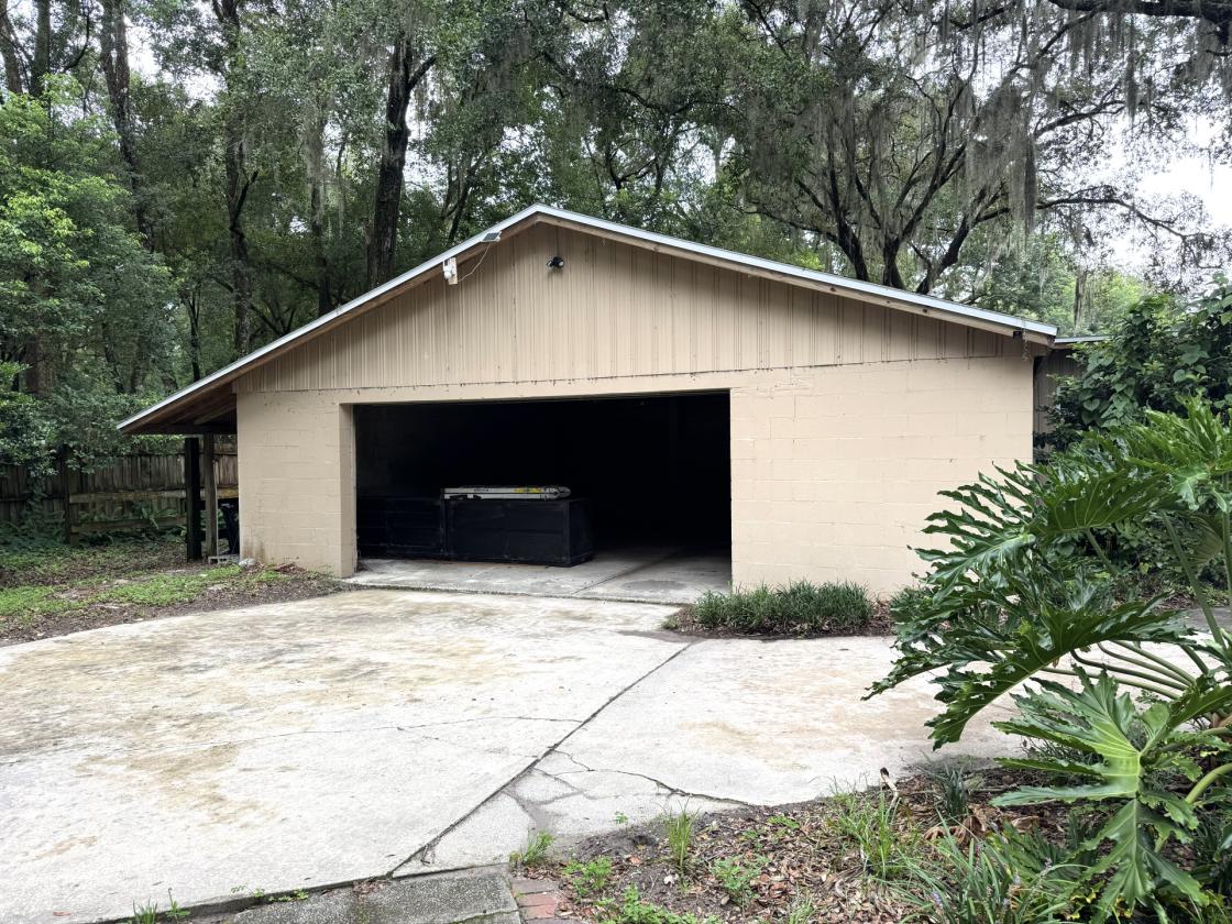 Country Charm, Suburban Ease in Central Florida - photo 13