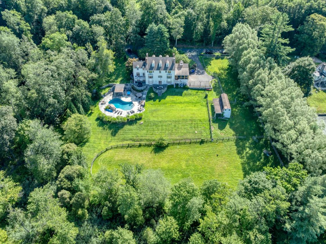 Horse Property for sale.