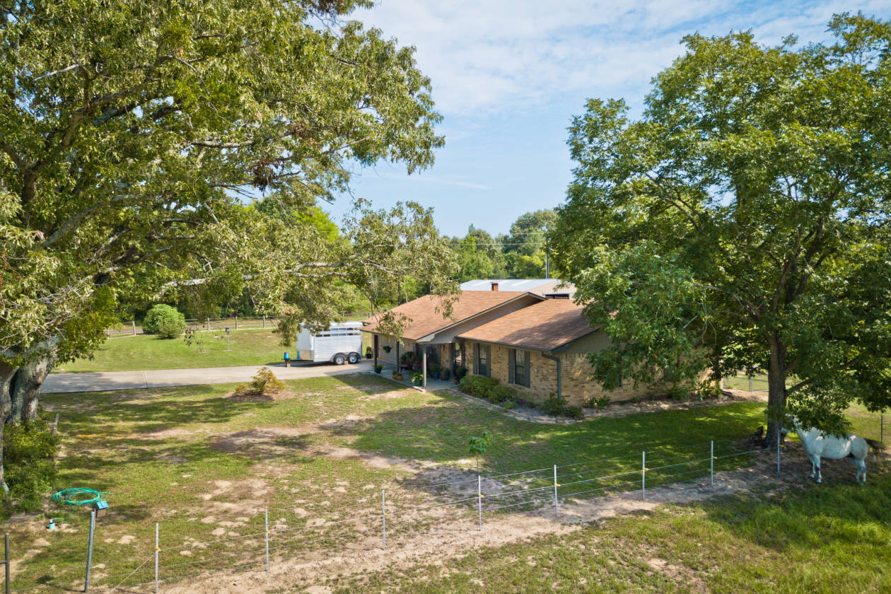 Hard to find small farm Winnsboro, Wood County, Texas