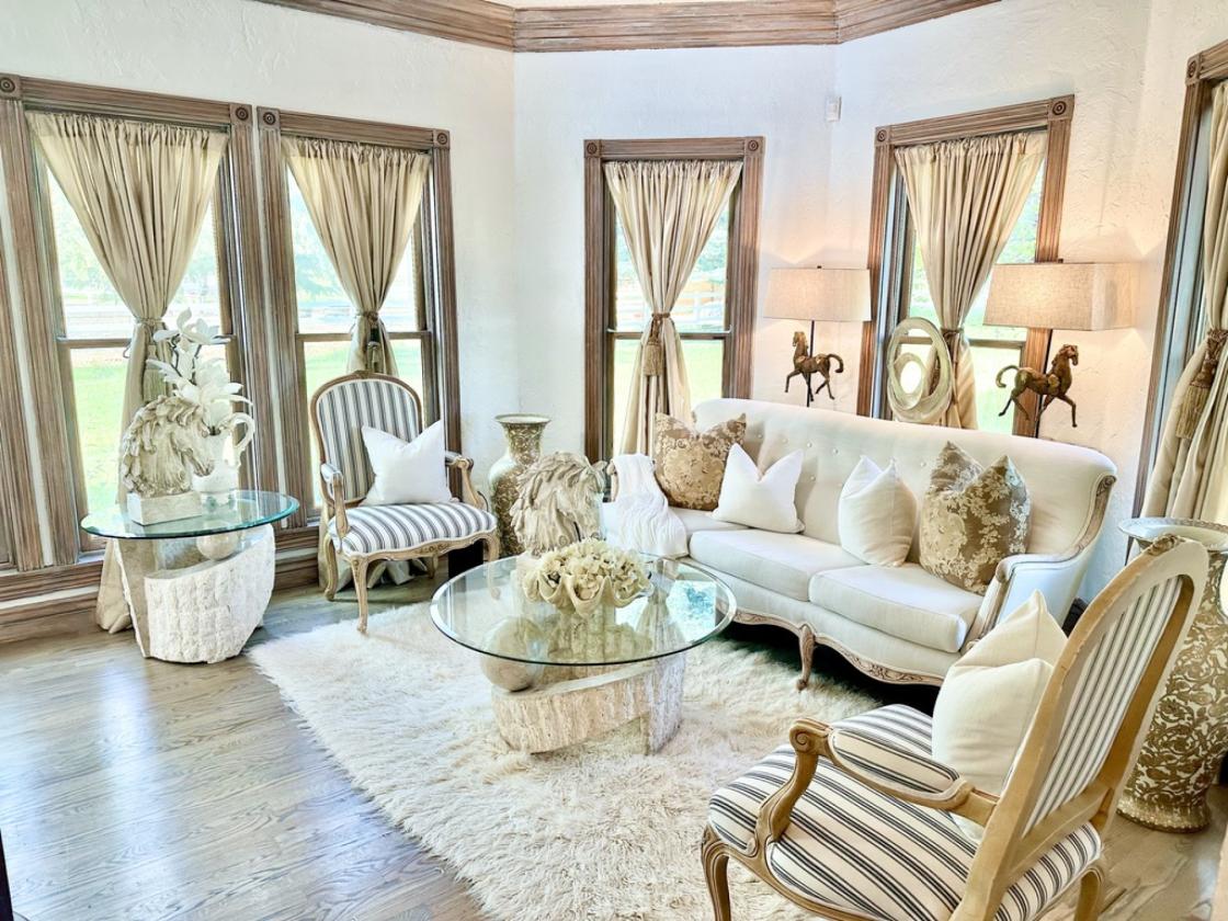 Enchanting Equestrian Estate with Covered Riding Arena - photo 9