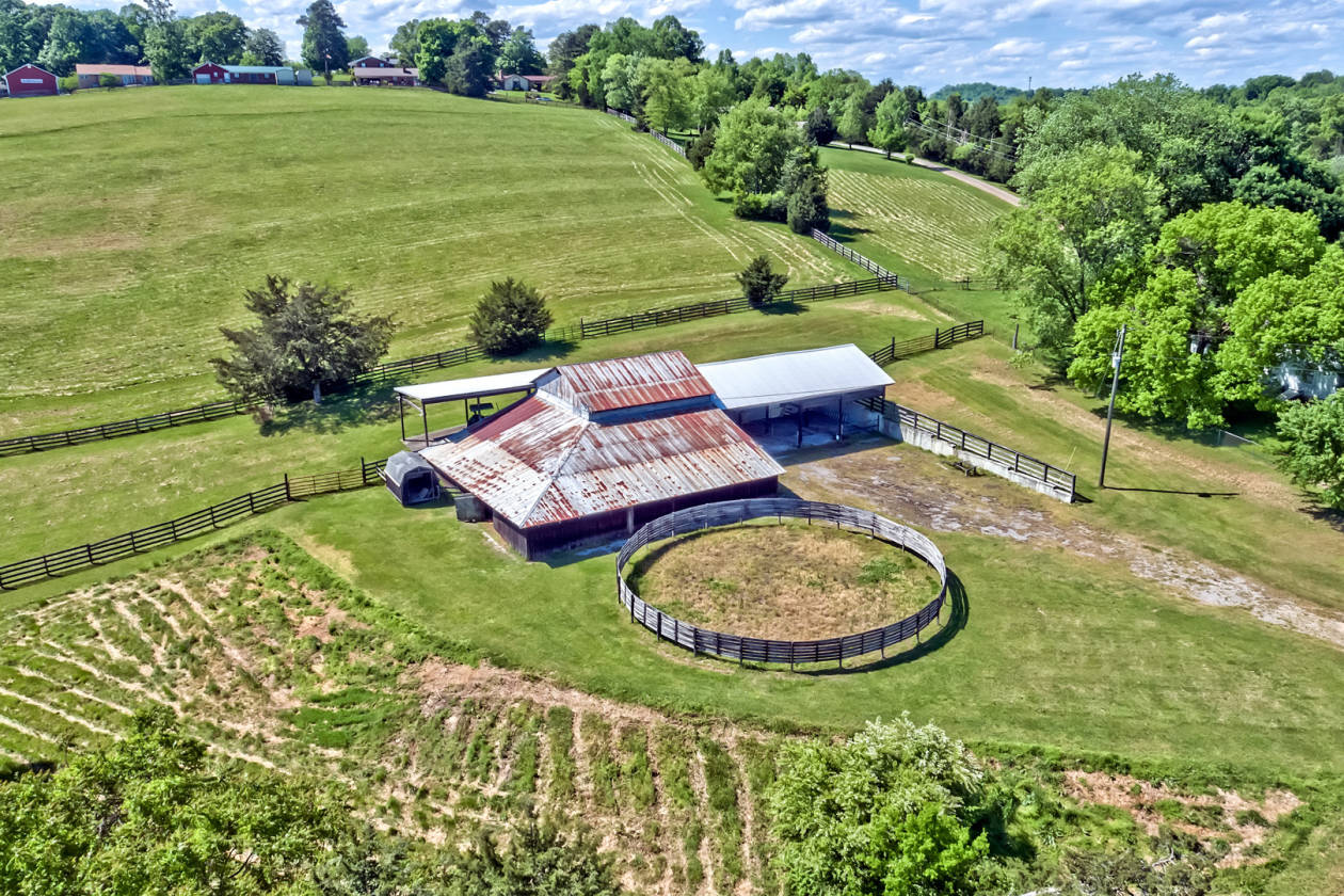 Horse Property with Mountain Views Knoxville, Knox County