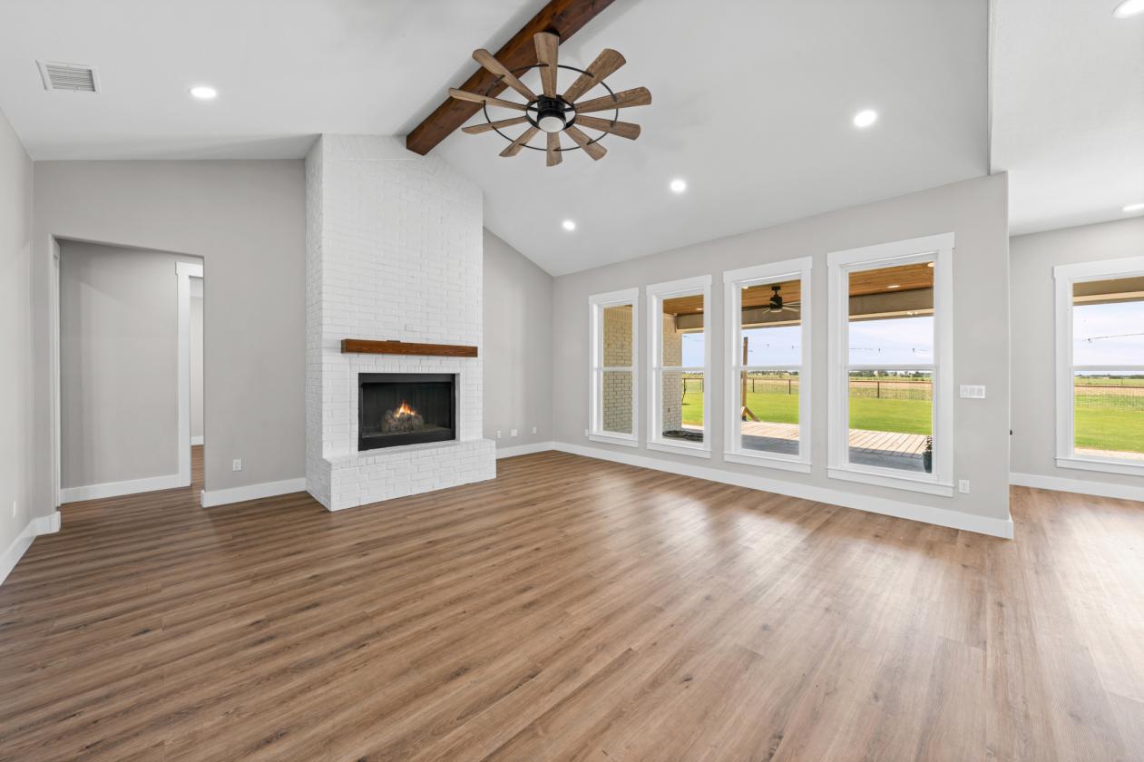 10 acre homestead+ barn, move in ready modern farm - photo 6
