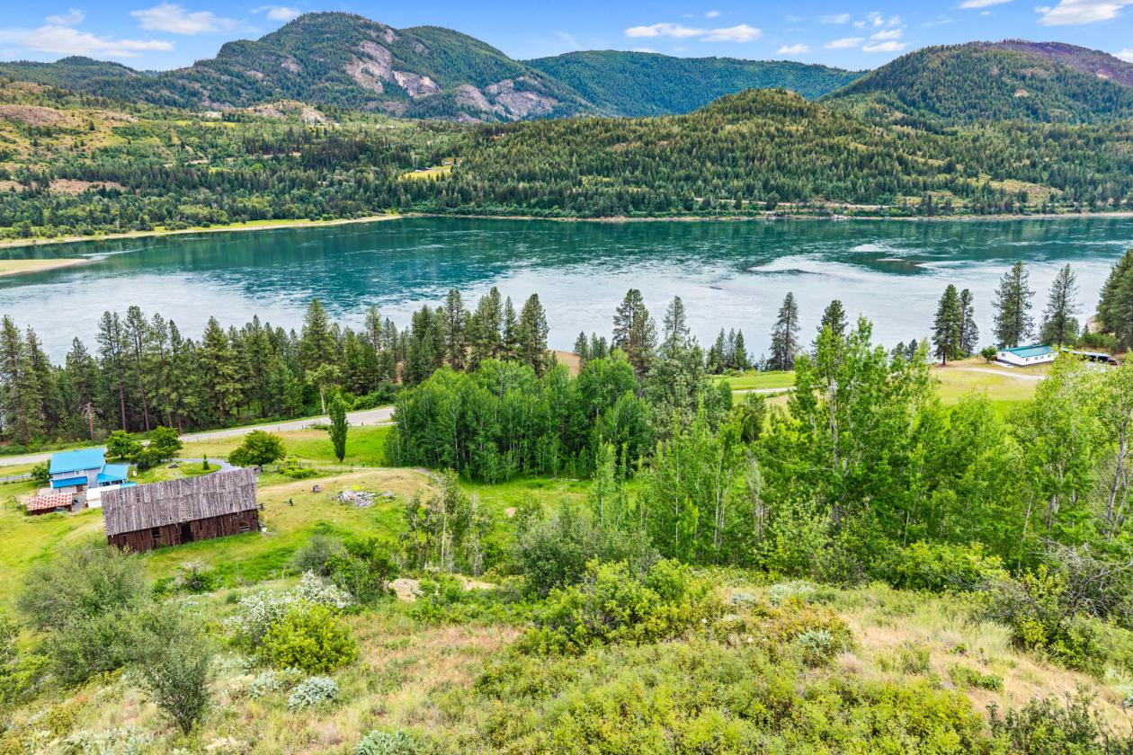 Columbia River views on 14 acres w/room for horses - photo 25