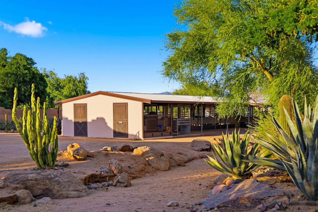 Refined Equestrian Estate - photo 5