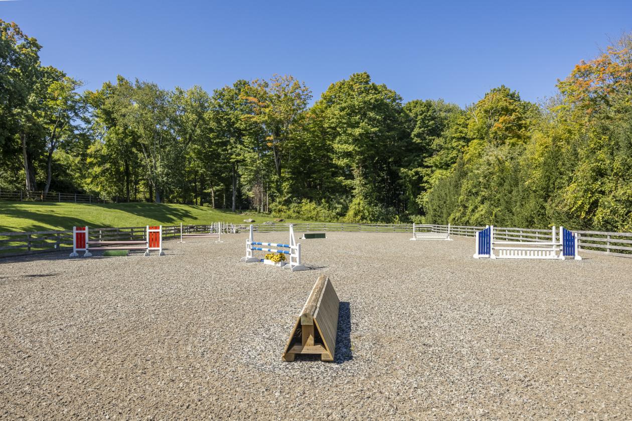 Turn-Key Equestrian Facility - photo 2