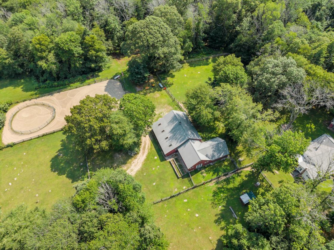 13.5-Acre Equestrian Farm with 12-Stall Barn - photo 12